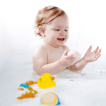 Juguetes de Baño Lanzadores de Chorros Osito y sus Amigos Hape